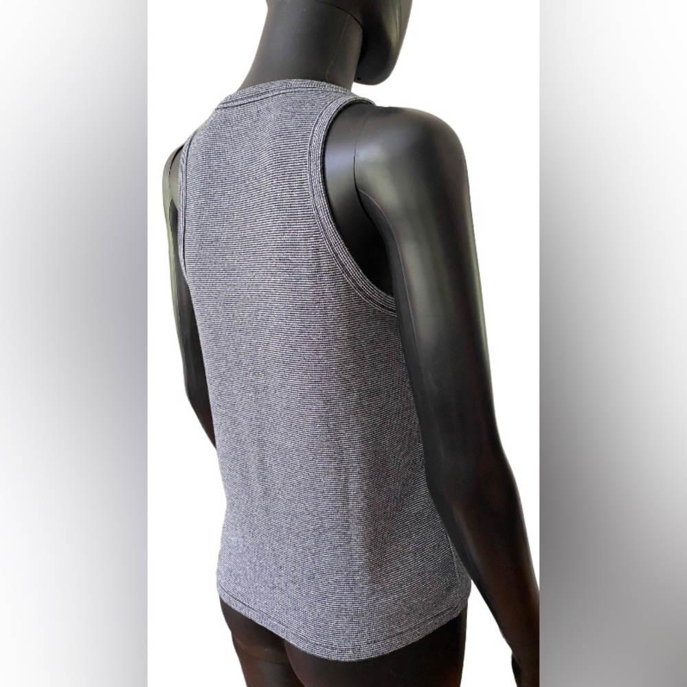 American Eagle: Black & White Top - Picture 5 of 17